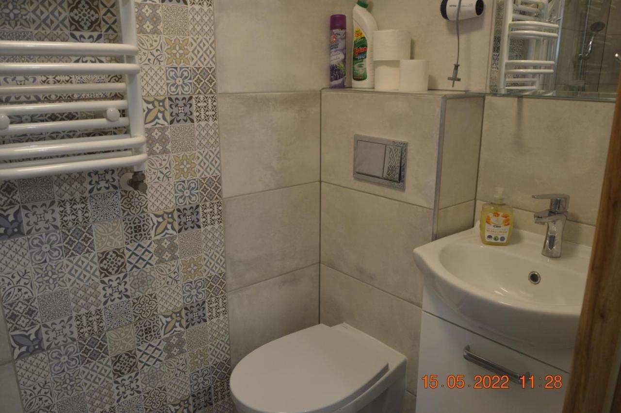 Apartamenty I Pokoje U Kryni ชตูตอวอ ภายนอก รูปภาพ