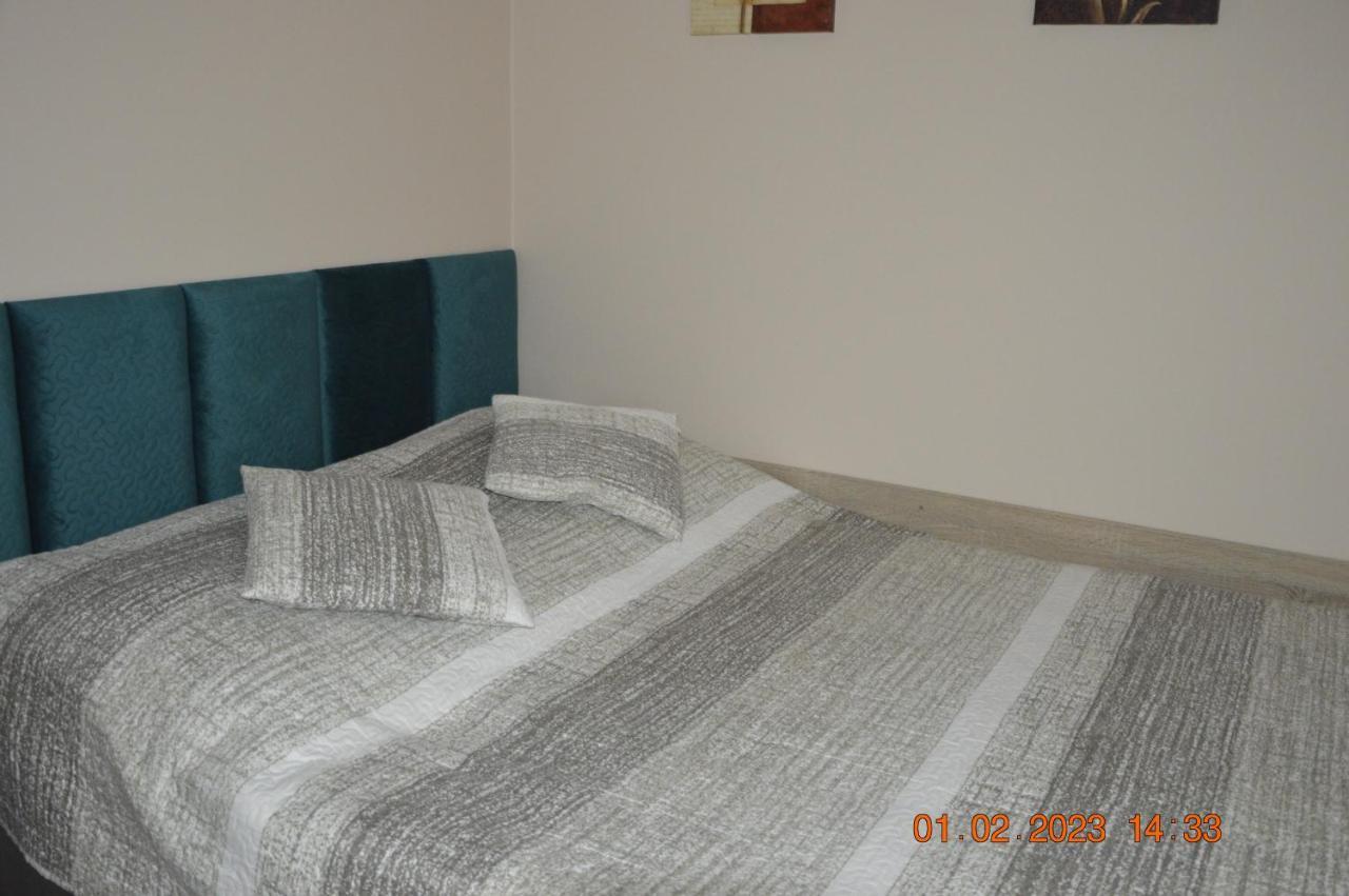 Apartamenty I Pokoje U Kryni ชตูตอวอ ภายนอก รูปภาพ