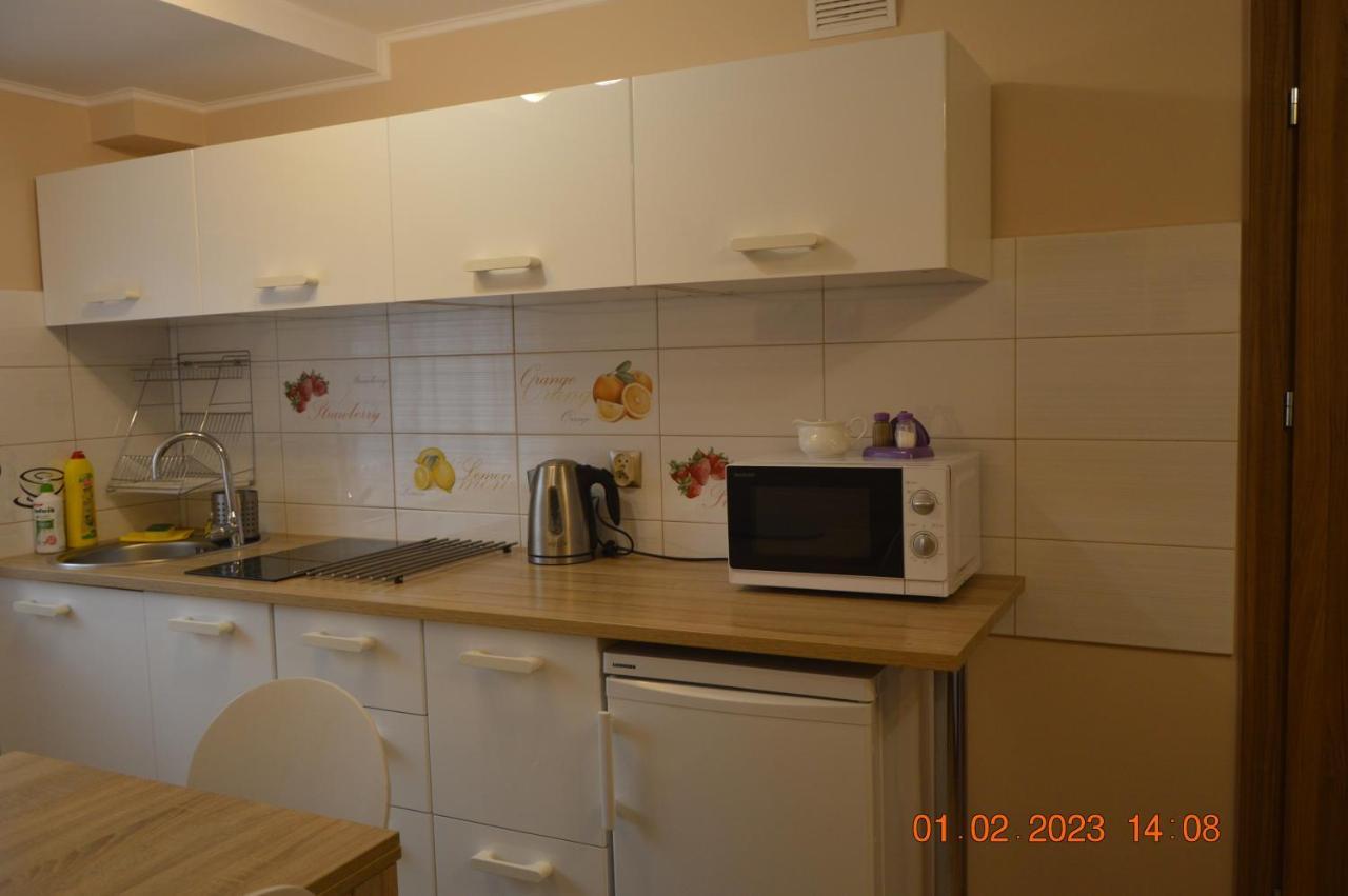 Apartamenty I Pokoje U Kryni ชตูตอวอ ภายนอก รูปภาพ
