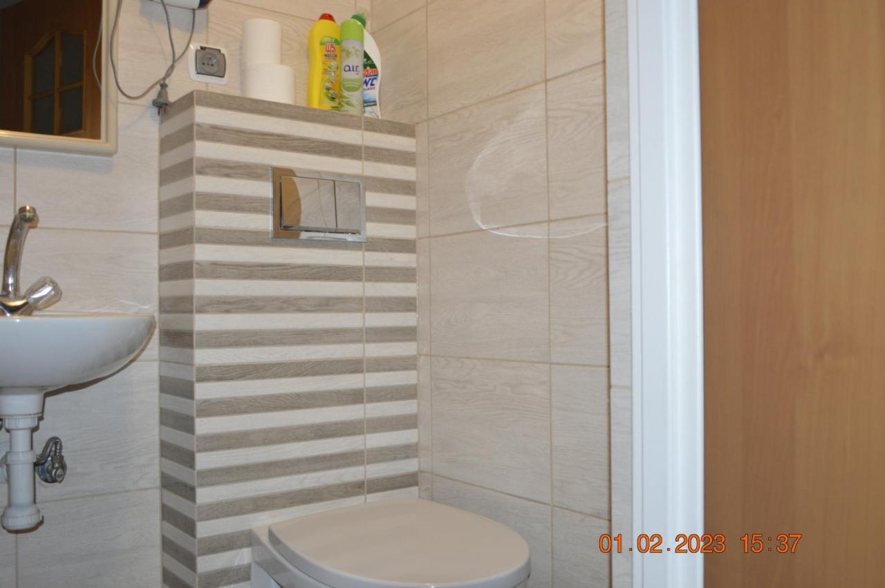 Apartamenty I Pokoje U Kryni ชตูตอวอ ภายนอก รูปภาพ