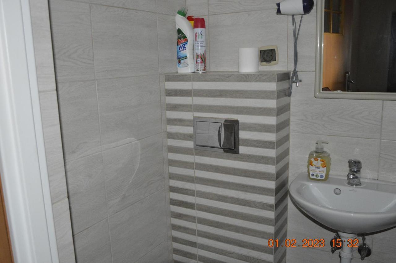 Apartamenty I Pokoje U Kryni ชตูตอวอ ภายนอก รูปภาพ