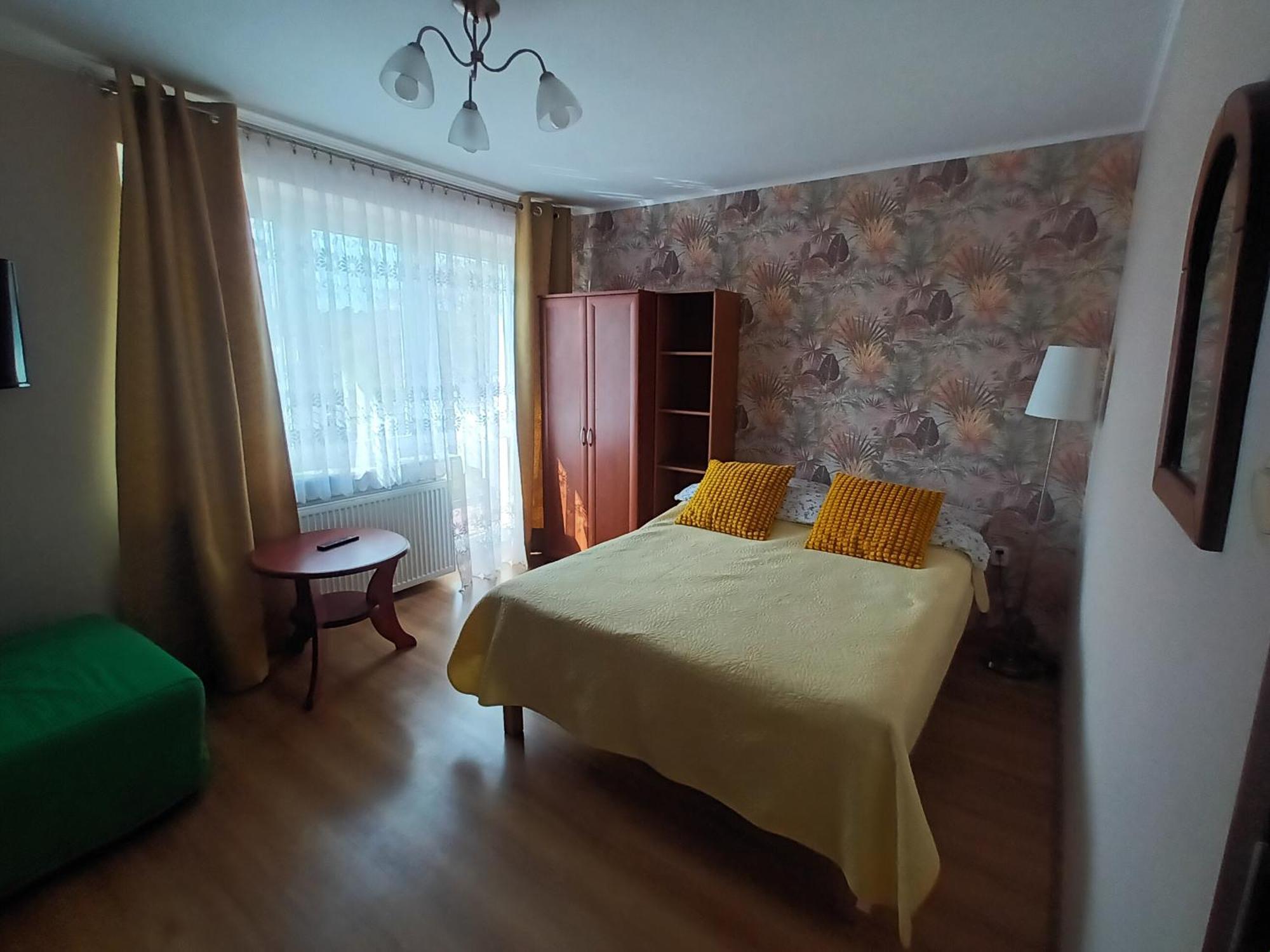 Apartamenty I Pokoje U Kryni ชตูตอวอ ภายนอก รูปภาพ